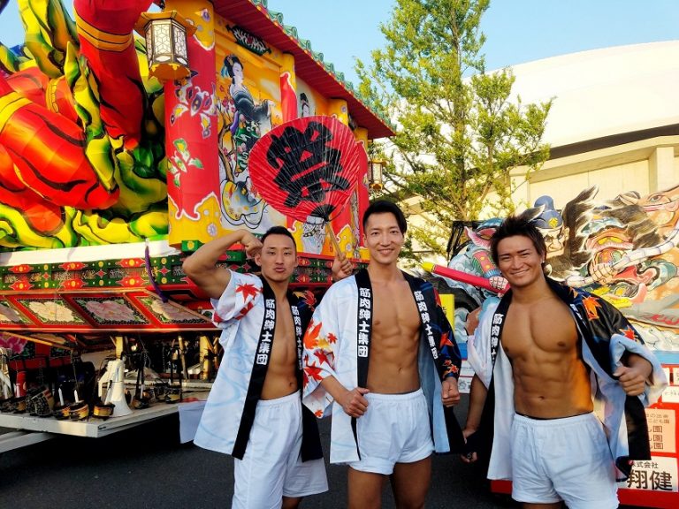 筋肉助っ人プロジェクト　お祭り　マッチョ