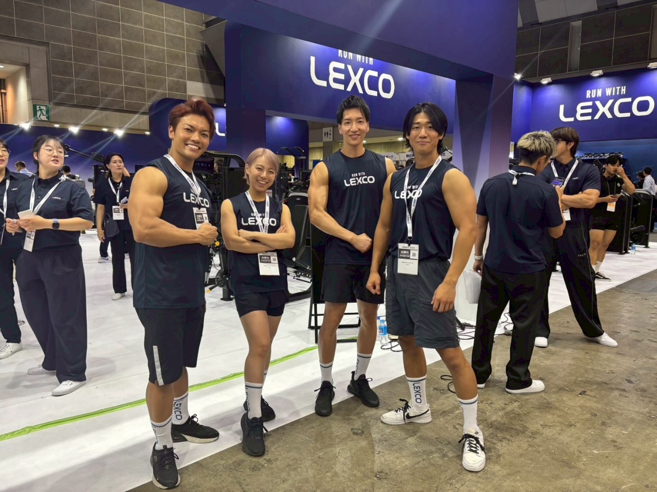 展示会　マッチョモデル