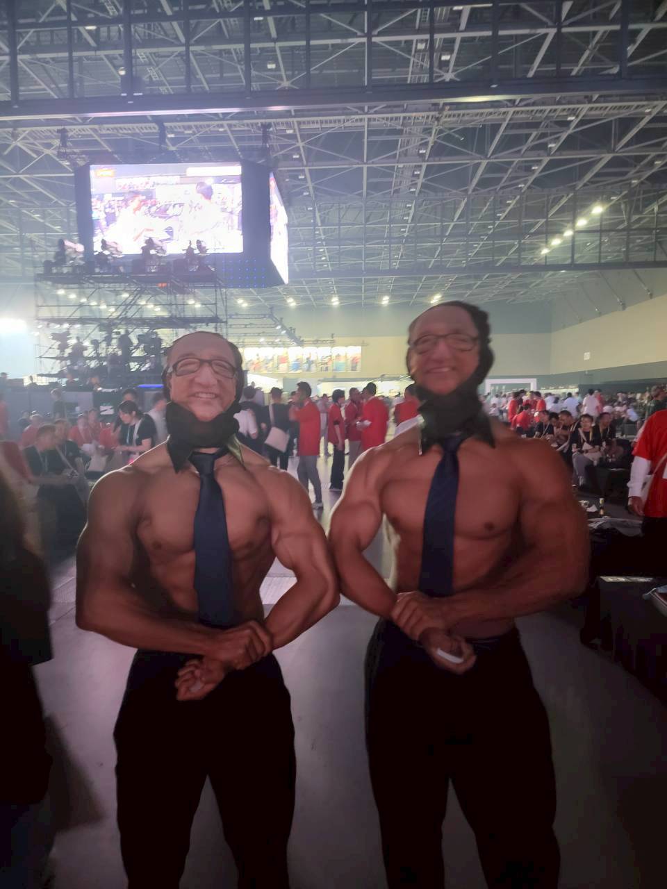 TOYOTAレクサス20周年イベント　マッチョパフォーマー