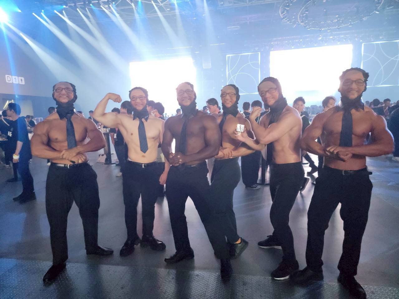 企業パーティー　マッチョ派遣