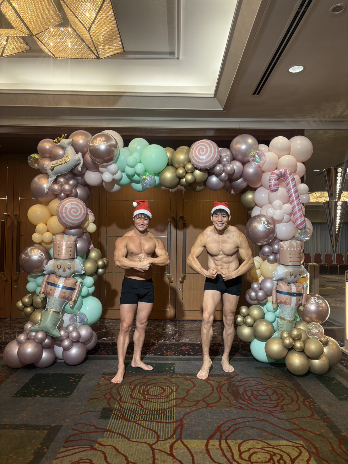 化粧品メーカー　マッチョ