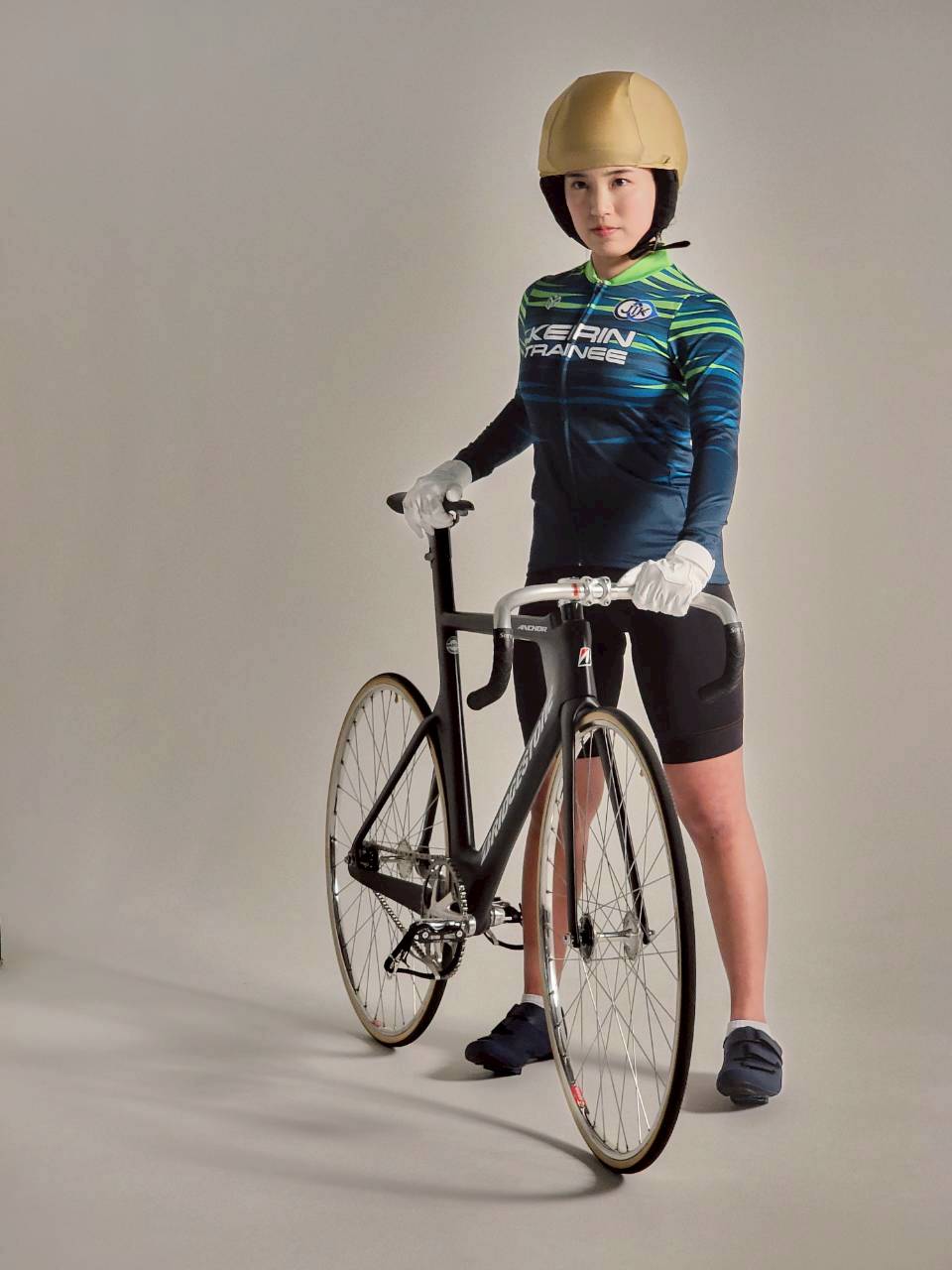 女子競輪選手　モデル