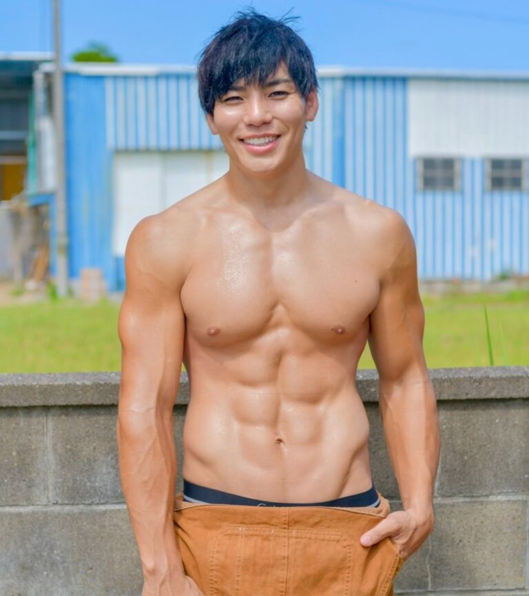 RYOMA / 森本竜馬の上半身プロフィール写真